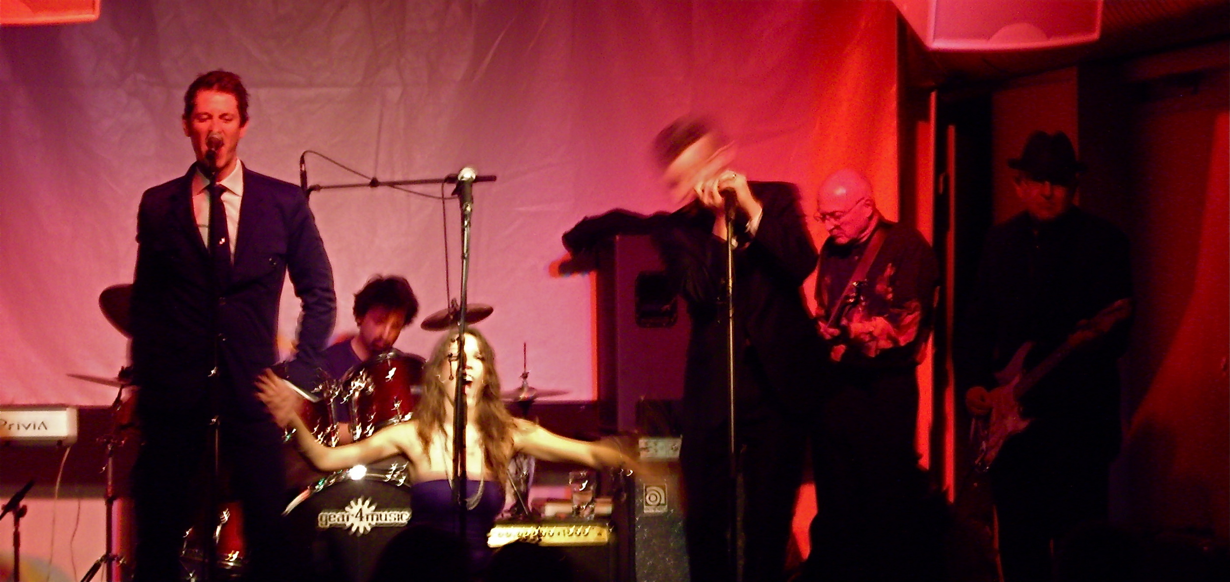 gig march 16 2010 15.jpg