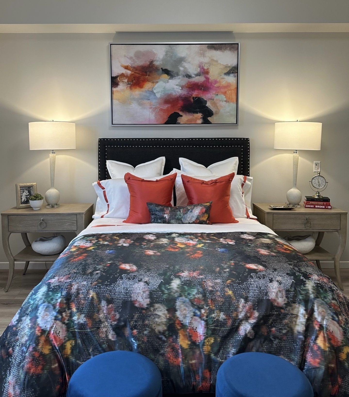 Bold bedding, layered hues, and a whole lot of personality⁠ ❤️⁠
.⁠
.⁠
.⁠
#mydesign #ColorfulInteriors #ModelBedroomDesign #BoldInteriors #PatternPlay #ColorLover #VibrantSpaces #EclecticDecor #MaximalistStyle #DesignWithColor #FearlessDesign #BoldHom