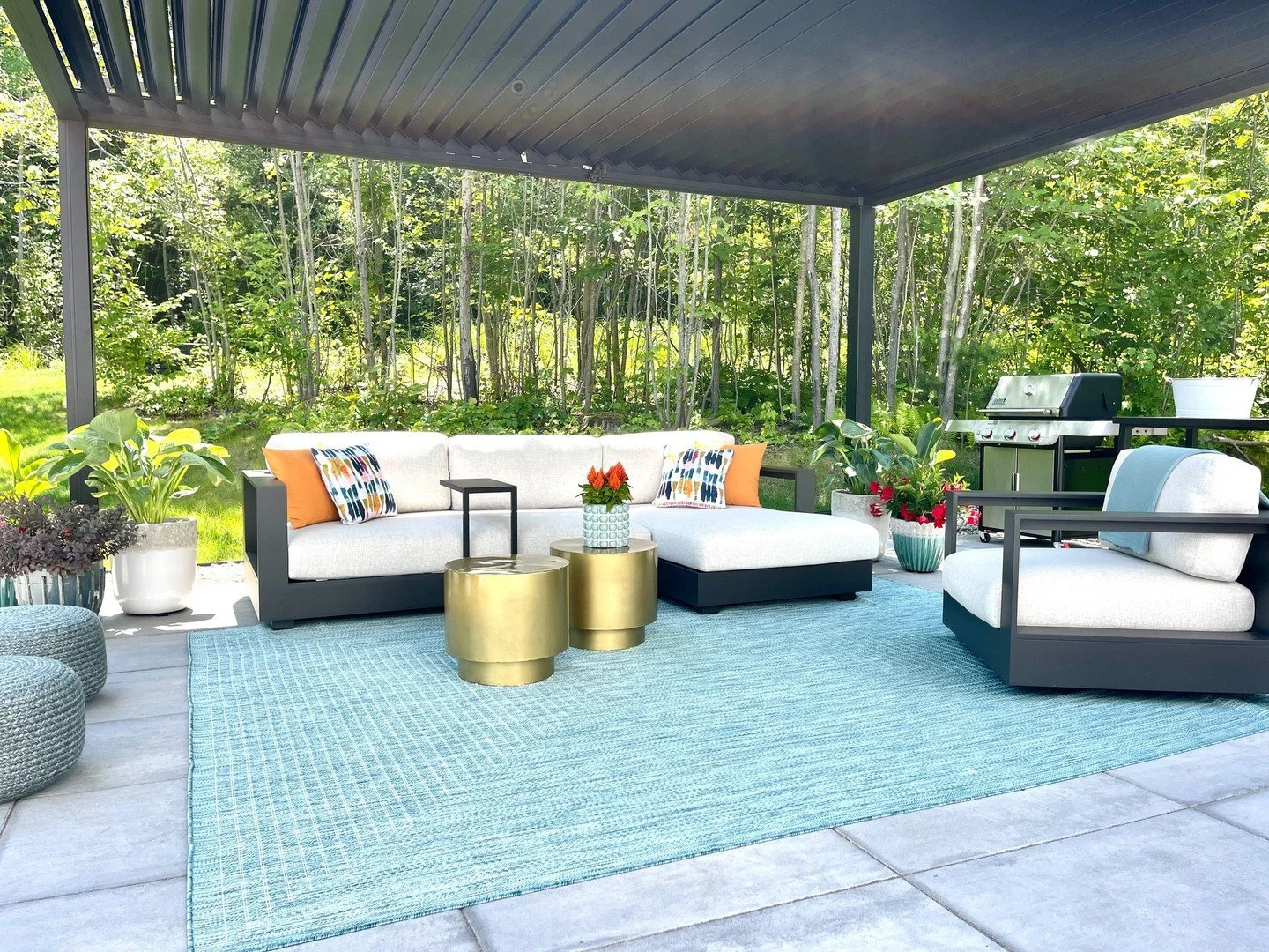 Wishing all my amazing followers a day filled with sunshine, celebration, and a little outdoor R&amp;R ❤️🤍💙⁠
.⁠
.⁠
.⁠
.⁠
⁠.⁠
#mydesign #HappyFourth #IndependenceDay #OutdoorLiving #InteriorDesignInspo #4thofJulyVibes #PatioVibes #BackyardGoals #Sum