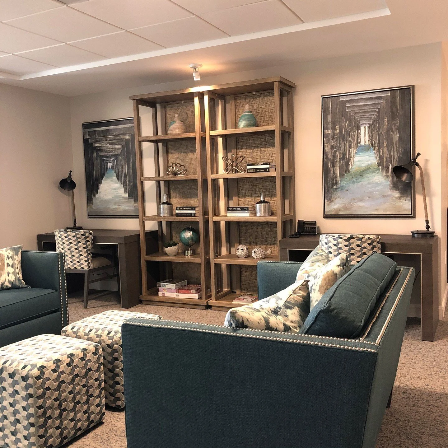 A relaxed lounge space with coastal touches - perfectly suited for life by the beach⁠ 🩵⁠
.⁠
.⁠
.⁠
#mydesign #BeachsideDesign #CoastalInteriors #LoungeGoals #HospitalityDesign #CommercialDesign #LoungeDesign #InteriorDesignHospitality#HospitalityStyl