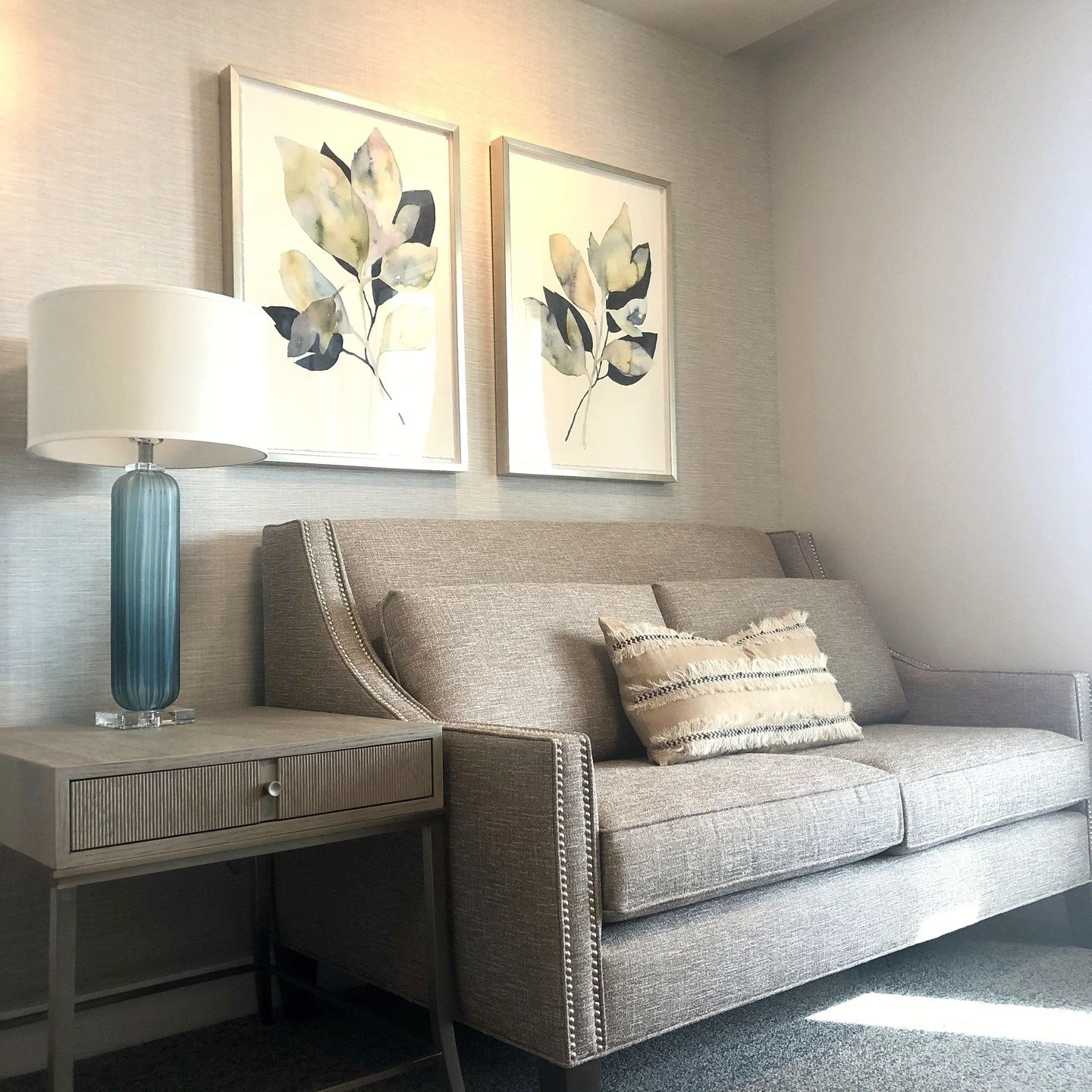 Art and decor really can change everything!⁠
.⁠
.⁠
.⁠
#InteriorStyling⁠
#DesignDetails⁠
#StyledToLive