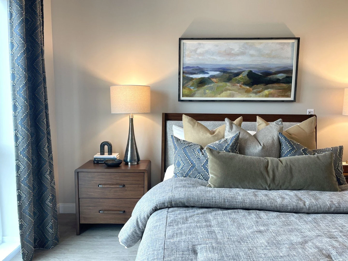 Earth tones and warm woods come together for a sophisticated, grounded bedroom 💛⁠
.⁠
.⁠
#PelhamNHInteriorDesign #SouthernNHDesign #NHInteriorDesigner