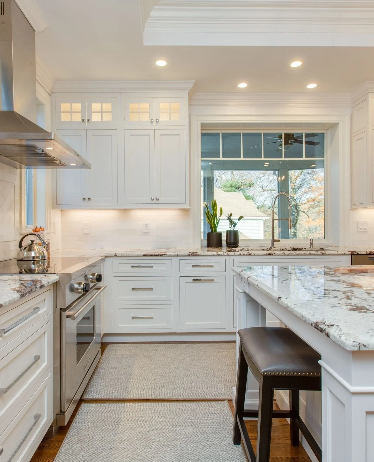 A classic Kitchen built to stand the test of time⁠
.⁠
.⁠
#PelhamNHInteriorDesign #SouthernNHDesign #NHInteriorDesigner