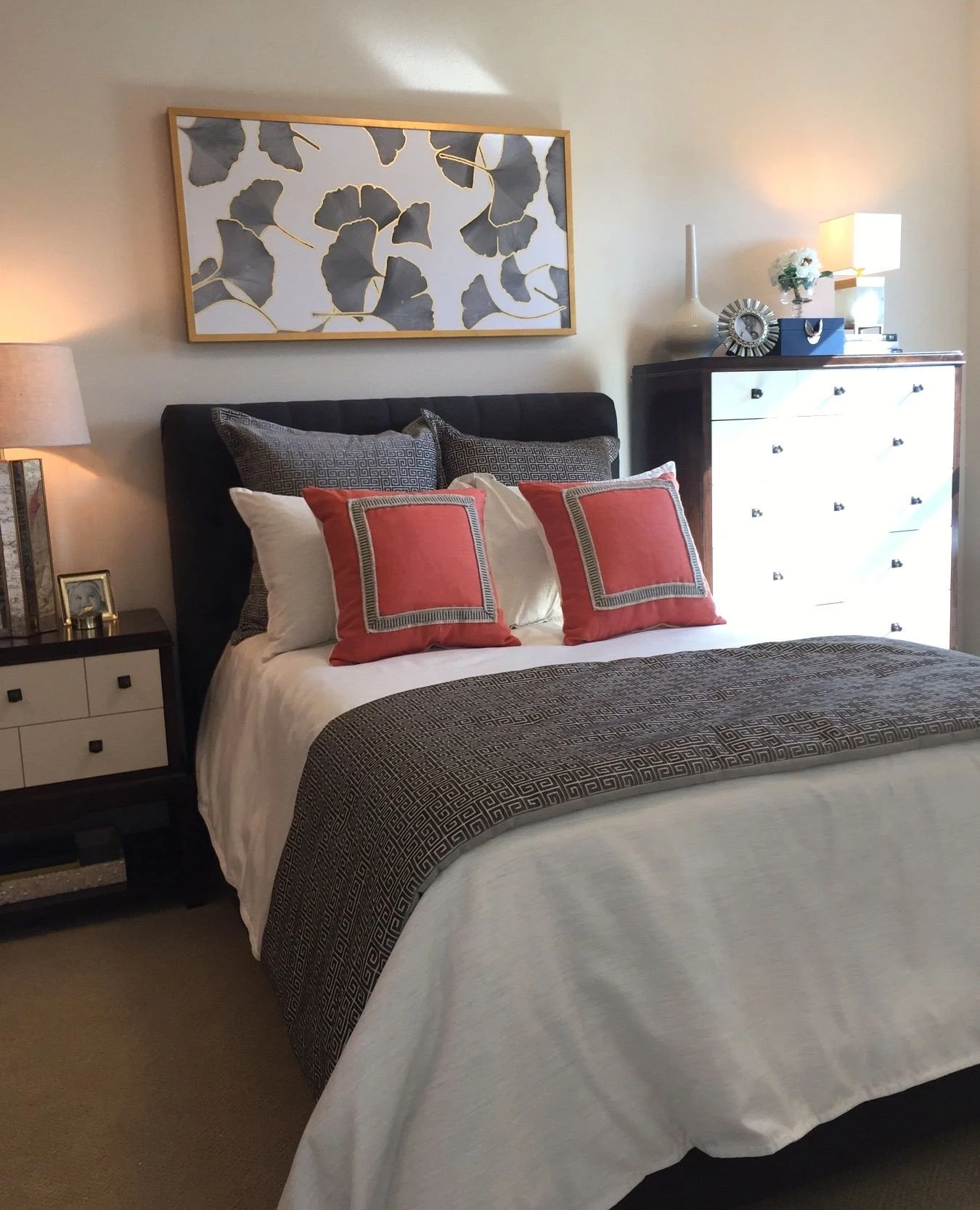 ⁠Mostly neutral, just enough orange to keep things interesting!⁠
.⁠
.⁠
#PelhamNHInteriorDesign #SouthernNHDesign #NHInteriorDesigner