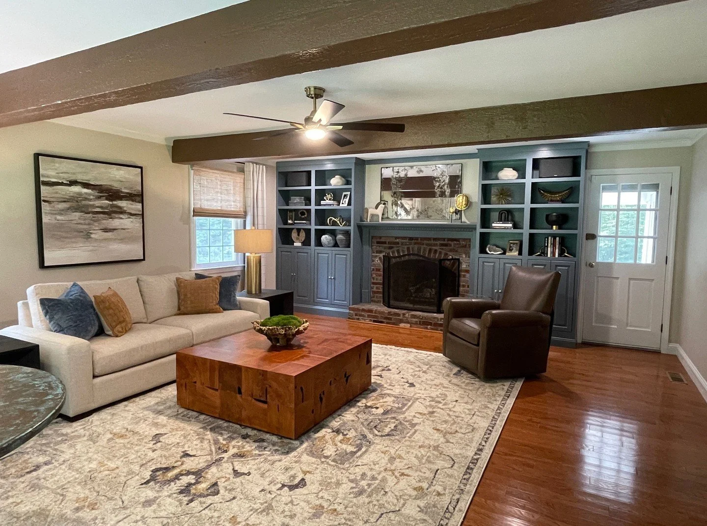 You don&rsquo;t always need to start over.⁠
We kept the built-ins, painted them, added doors, refreshed the beams, updated the fan, brought in all new furnishings, and now the room feels brand new!⁠
Swipe for the before 👉🏼⁠
.⁠
.⁠
.⁠
#DesignTransfor