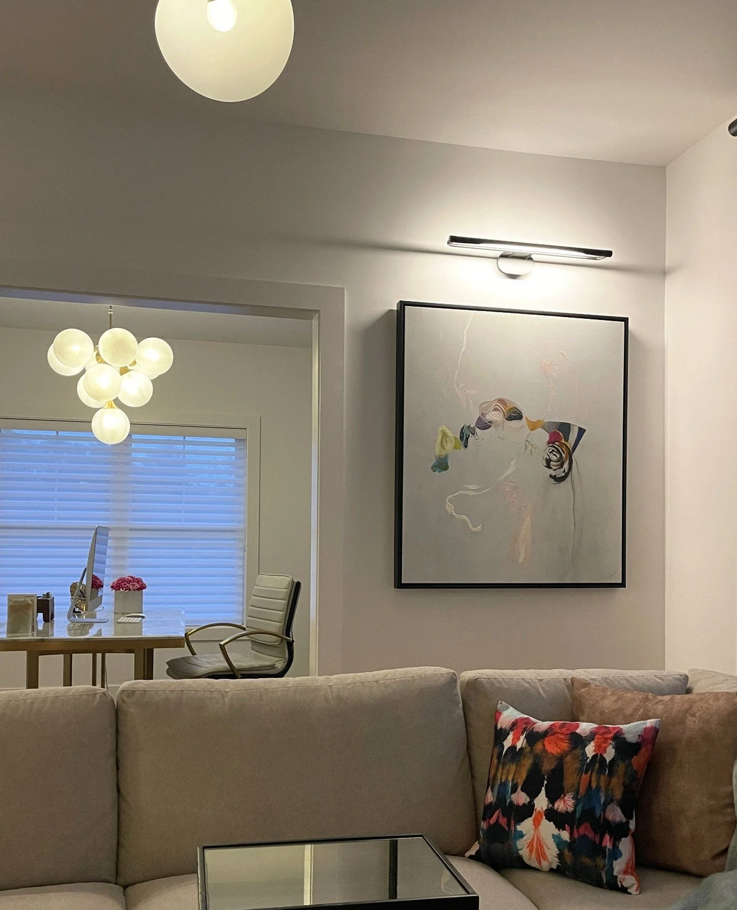 Bold pops and lighting that does the heavy lifting ✨⁠
.⁠
.⁠
#MoodyInteriors #LivingRoomDesign #LayeredLighting #InteriorDetails⁠
#PelhamNHInteriorDesign #SouthernNHDesign #NHInteriorDesigner  #NHBuilders #NewBuild #PelhamNH #BedfordNH #WindhamNH