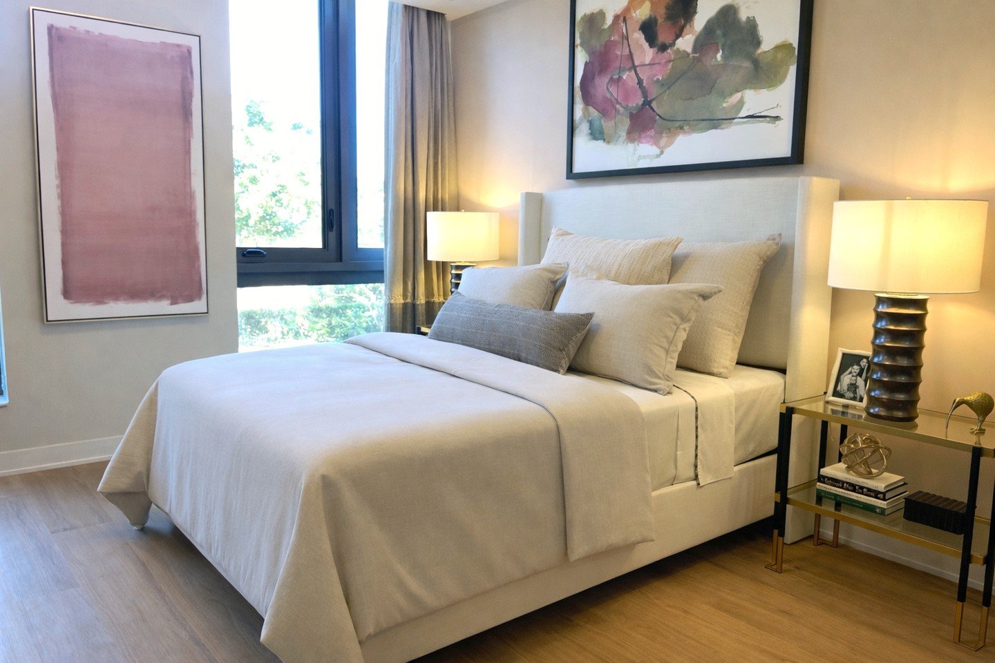 Earth tones + modern lines. A mix of masculine depth and feminine softness for a bedroom that feels grounded and elevated.⁠
.⁠
.⁠
#PelhamNHInteriorDesign #SouthernNHDesign #NHInteriorDesigner #ModelApartment #NHBuilders #LuxuryApartmentDesign #Multif