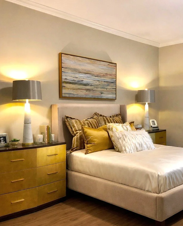 Feminine, soft, and just the right amount of glam 💛⁠
.⁠
.⁠
#PelhamNHInteriorDesign #SouthernNHDesign #NHInteriorDesigner #ModelApartment #NHBuilders #LuxuryApartmentDesign #MultifamilyDesign #ADID #PelhamNHInteriorDesignServices #WindhamNHInteriorDe