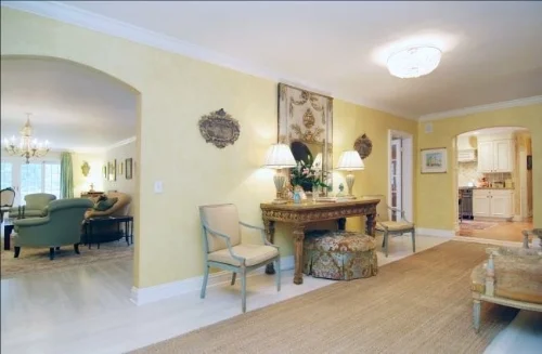 Kristy'sfoyer.jpg