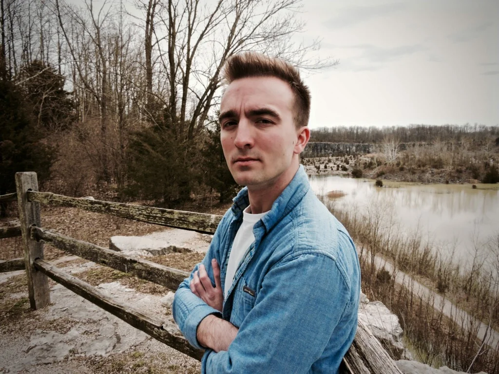 Leland Nelson Leland Nelson is an electric and upright bassist hailing from Fort Wayne, IN. Born into a musical family, his formative years were steeped in the sounds of jazz, soul, gospel, and classical, among other styles. Having received his Bachelor's from DePauw in May 2018, Leland now sets course for New York City where he will join PROJECT Trio for their Fall 2018 season of The Studio. He is confident that this next phase will aid him in achieving the balance between artistic and pragmatic skills, a balance that he will use for the betterment of not only his craft but also the people who know him and hear him.