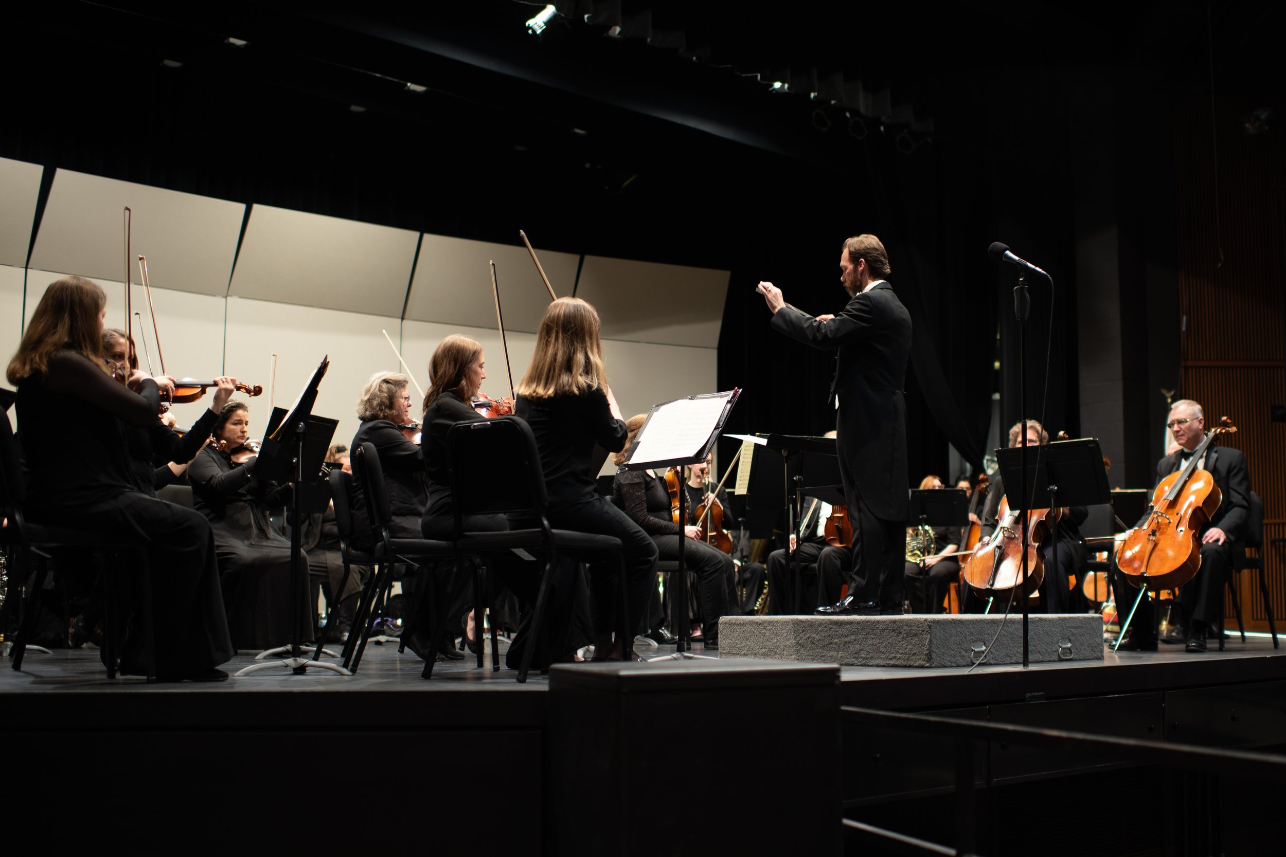 Illinois Valley Symphony Orchestra names Benjamin Klemme music director
