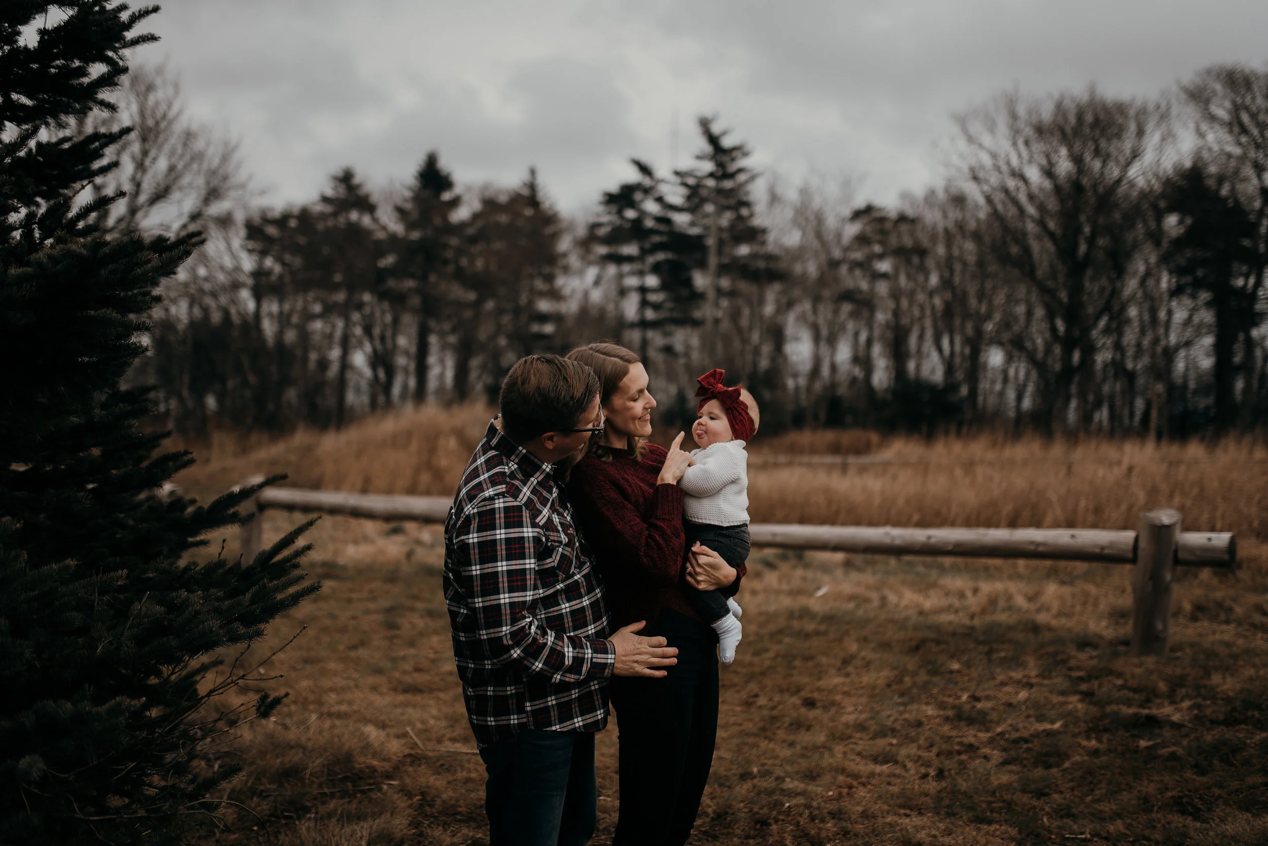 JONATHAN|COURTNEY|CLARA