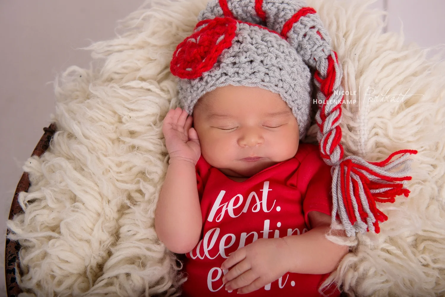 Newborn Photography by Nicole Hollenkamp