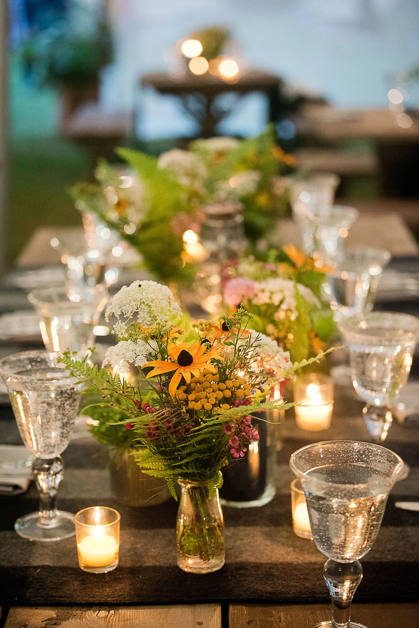 sunflower_greens_wedding_reception_table_perennia.jpg