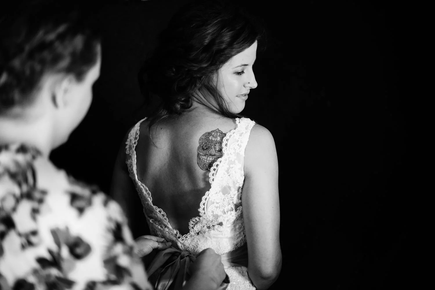 minnesota-wedding-photographer-getting-ready.jpg