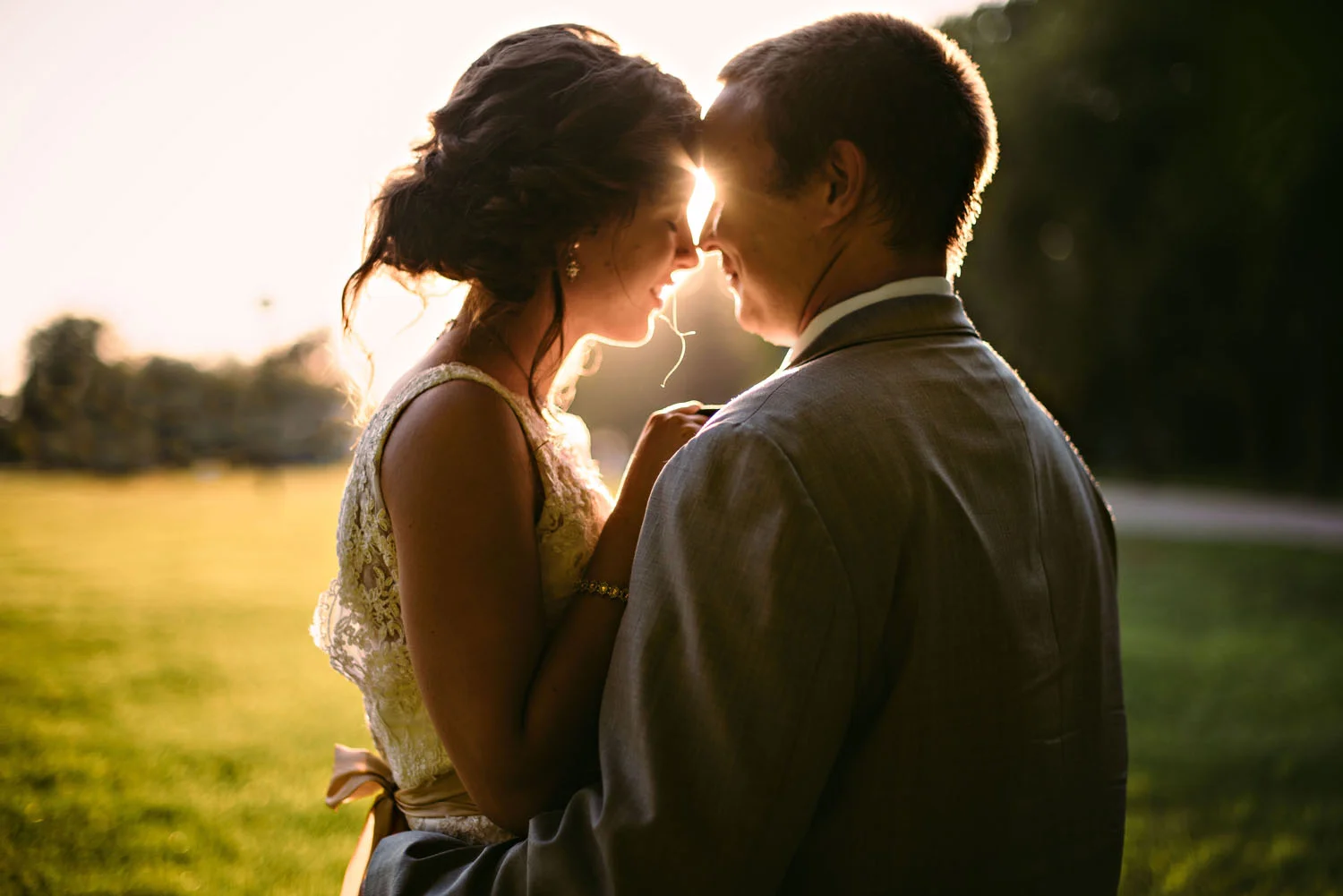 sunset-wedding-photographer-minnesota.jpg
