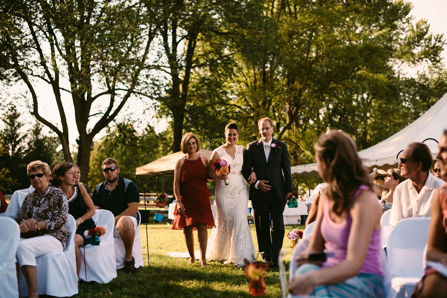 backyard-wedding-minnesota-wedding-photographer.jpg