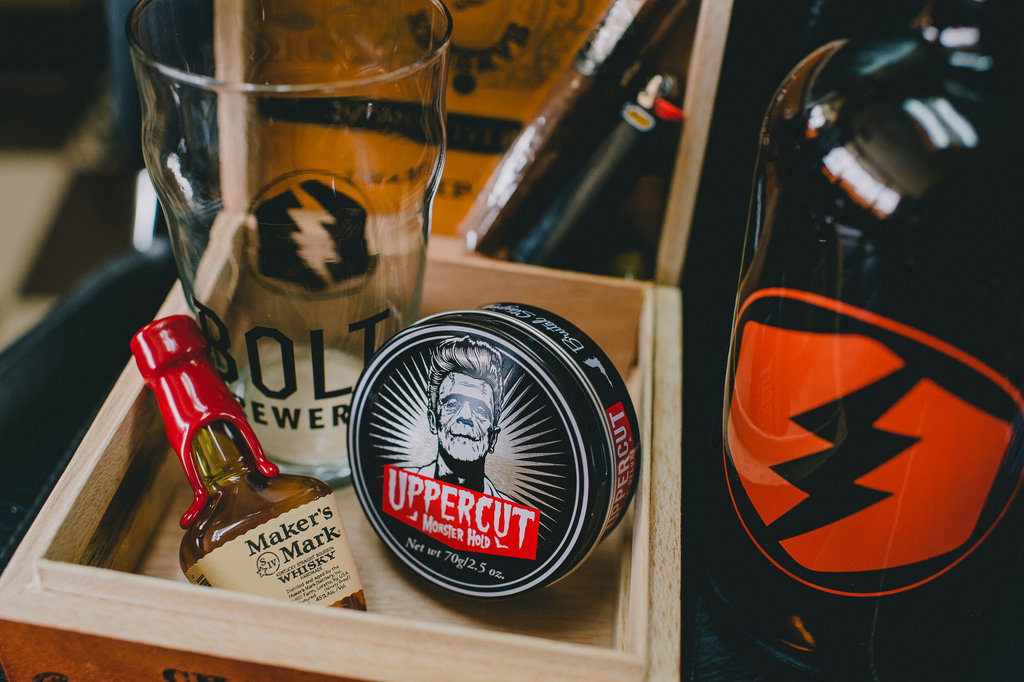 UPPERCUTT MONSTER HOLD