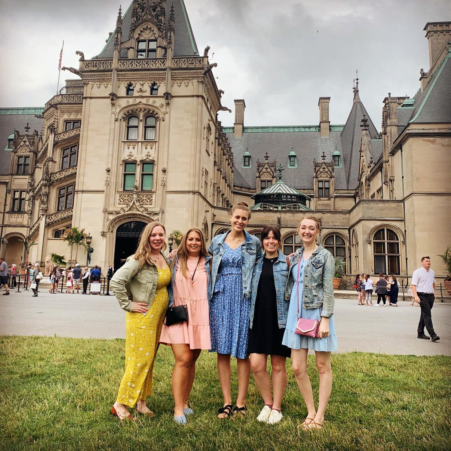 Girls&rsquo; weekend pt. 2. 💚 (skip to the end to see a rare photo of Party Emily in the wild.)