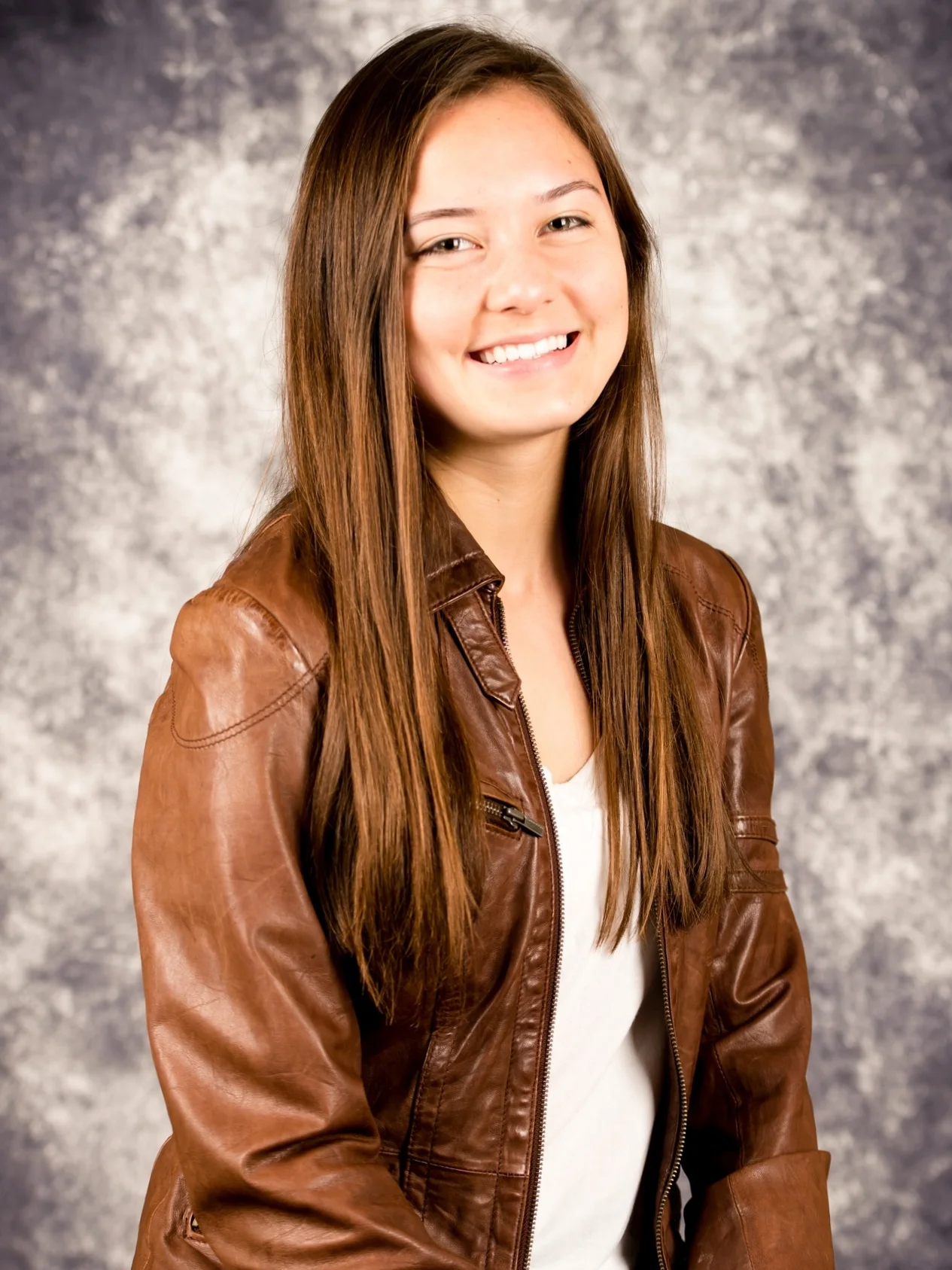 Alexandra Wright (mathematics, '22) smiles for the camera during the Free Professional Headshots event.