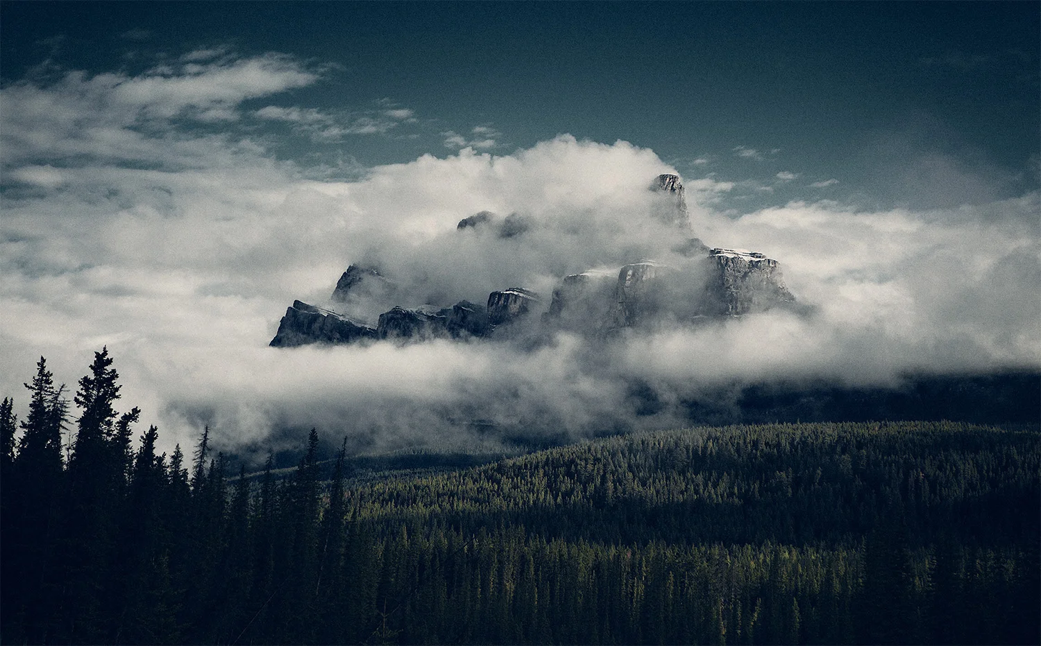 Banff0976_18x11.25.jpg