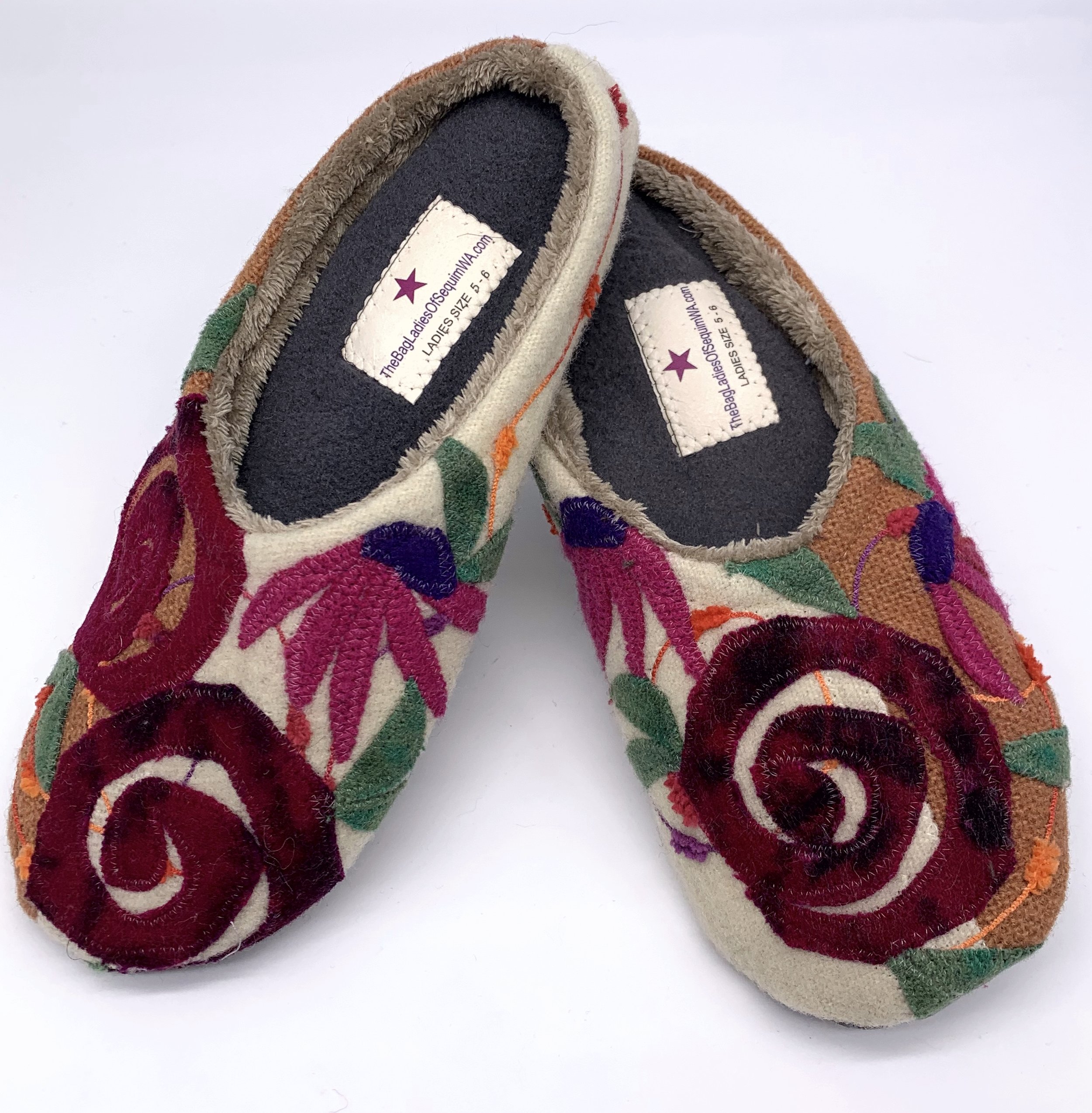 LADIES SLIPPERS 5/6 — The Bag Ladies of Sequim, WA