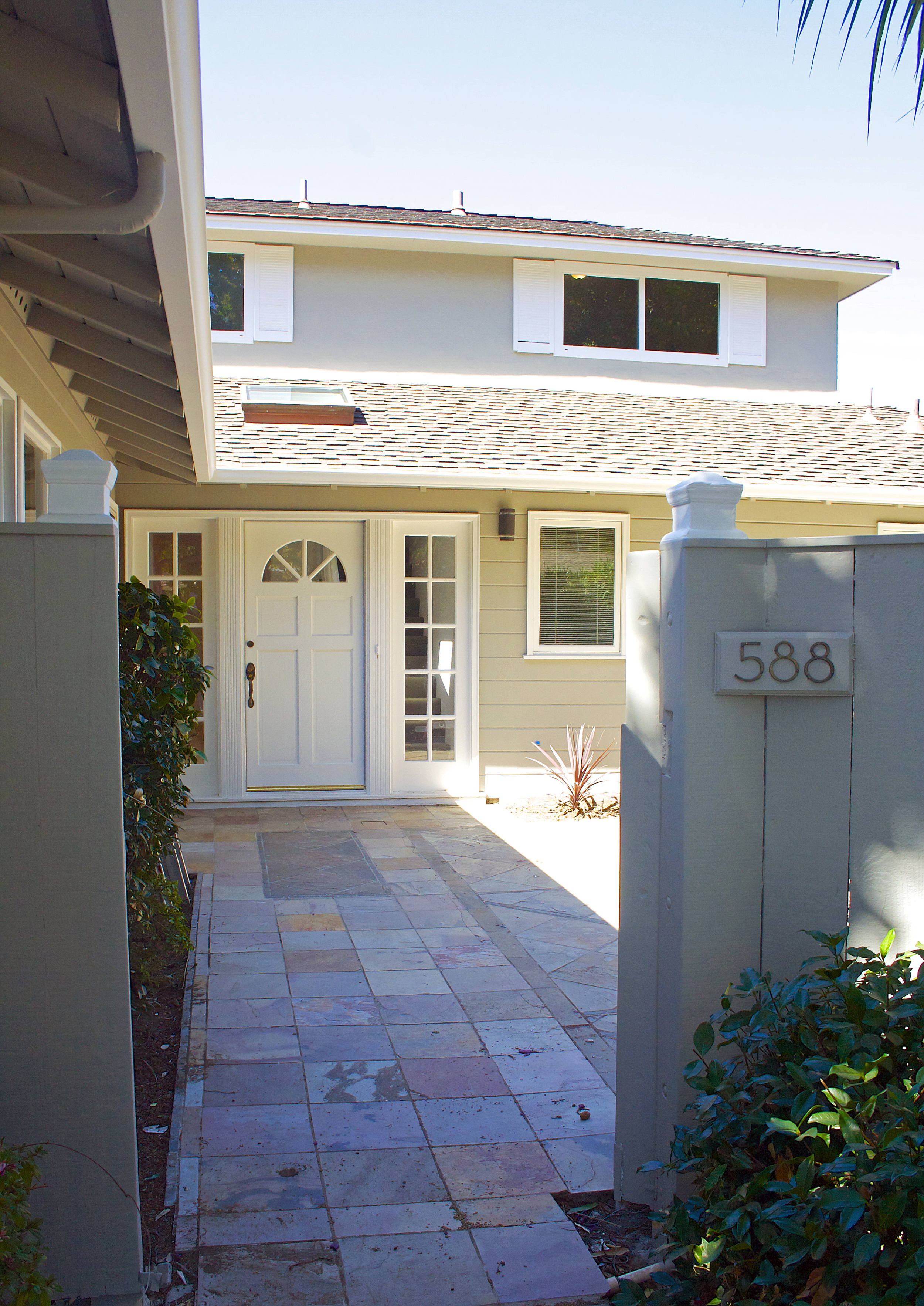 ENTRY-588 Jackson Dr.jpg