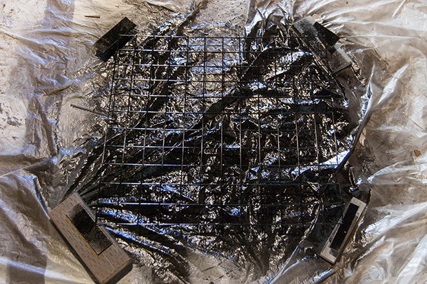 Check out this DIY metal wall grid project Sarah did with materials from the ReBuilding Center!