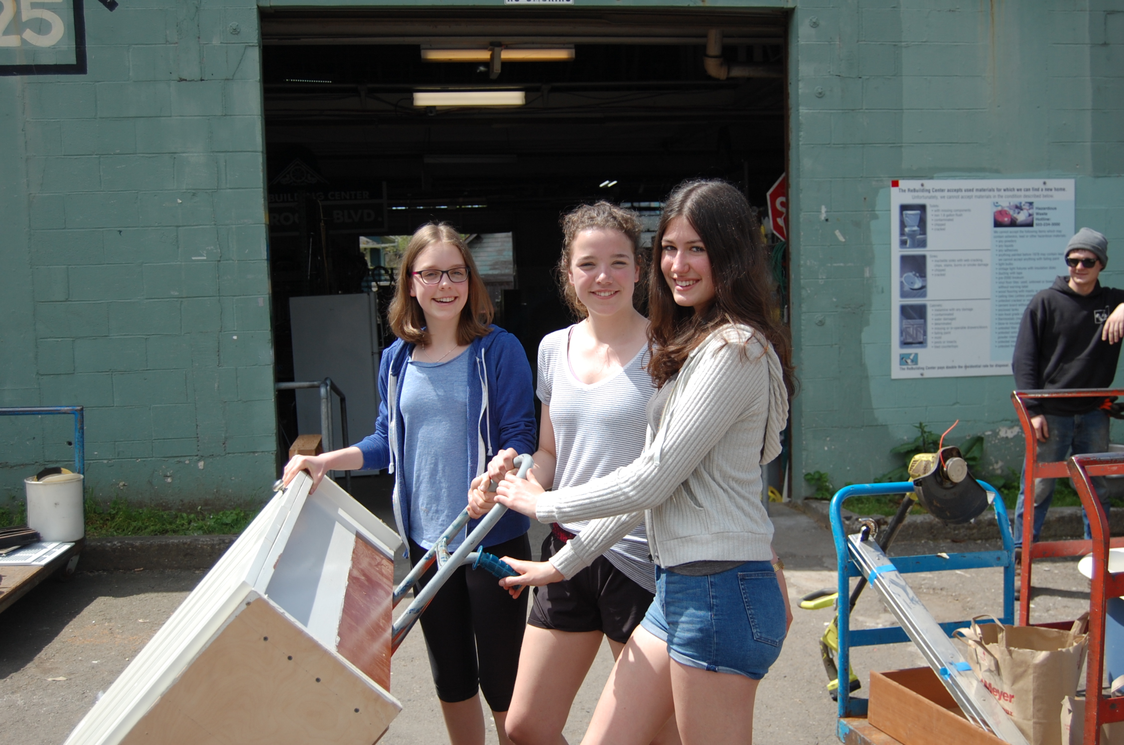 Carolin, Johanna, and Sina