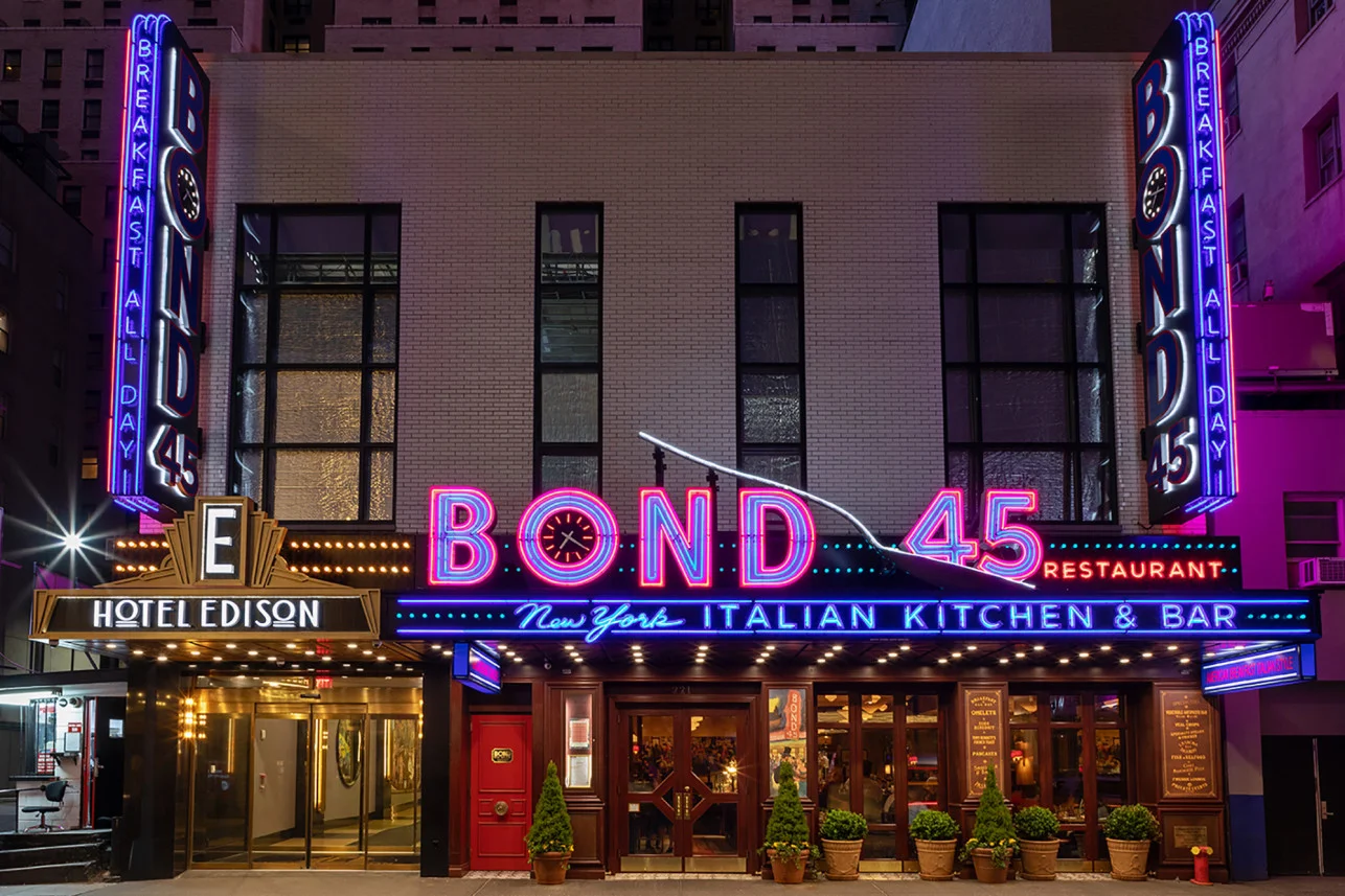 181123-bond45.jpg