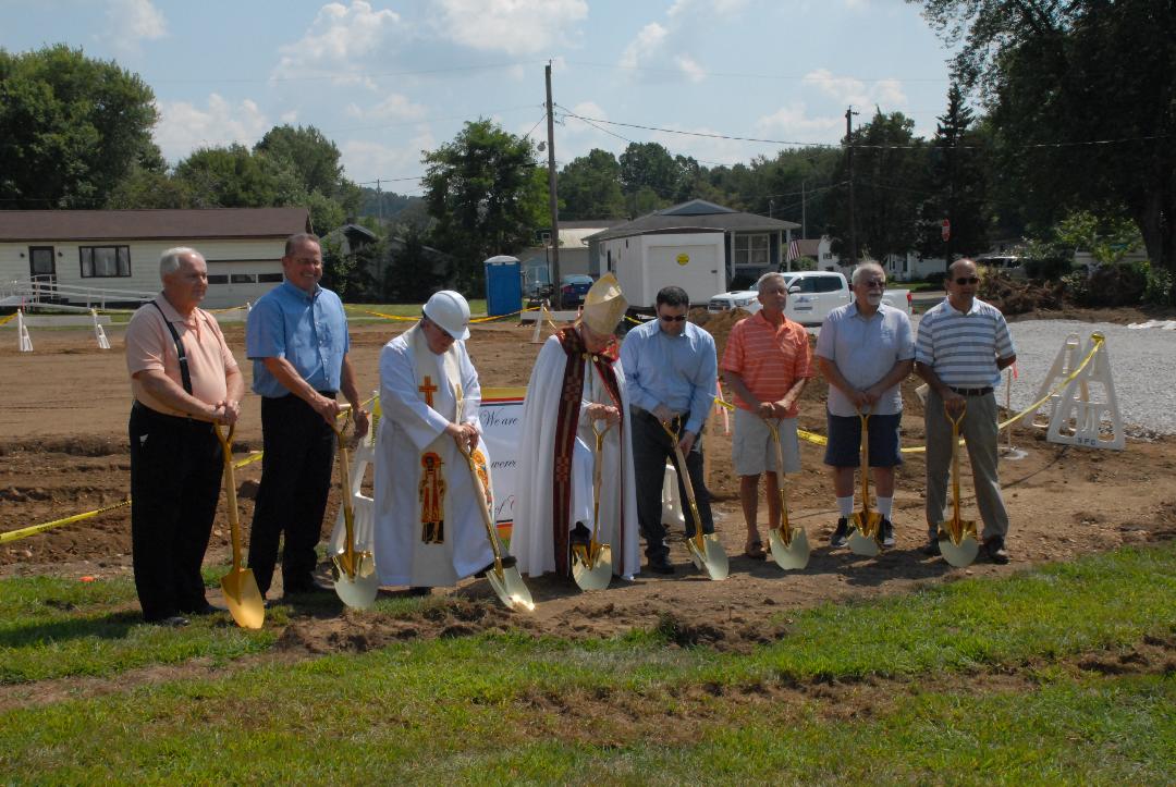 Ground breaking building committee.jpg