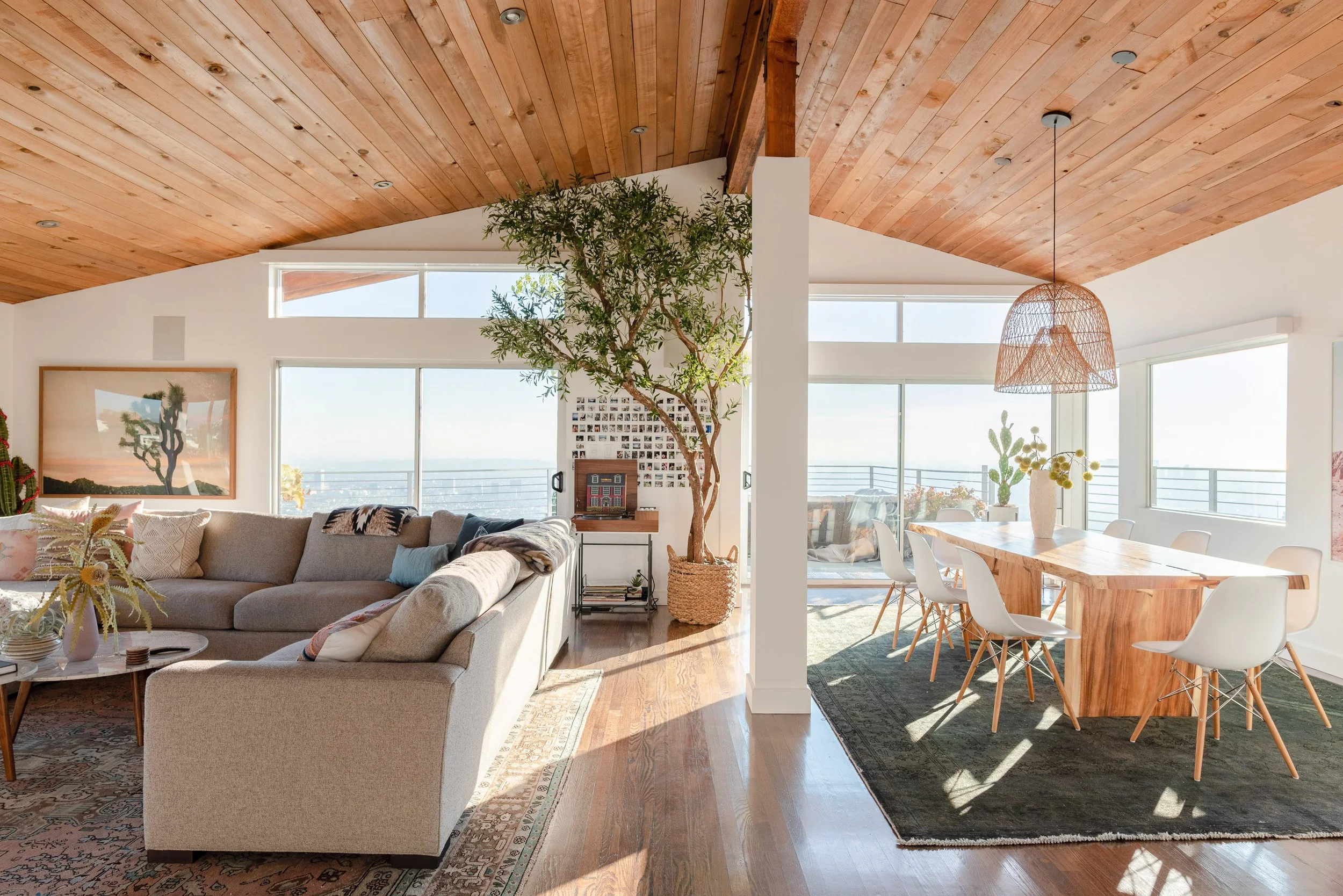 Shinybones House_Living and Dining 12MP 08.jpg
