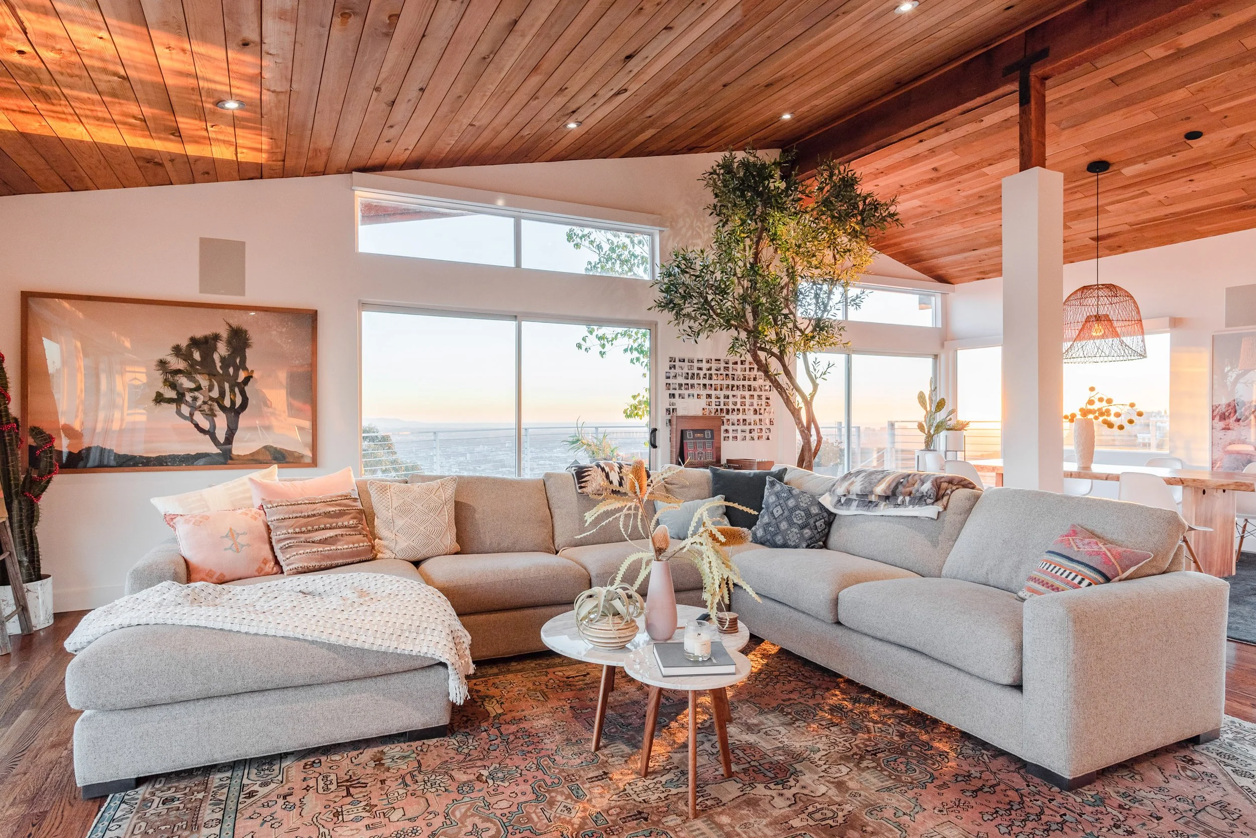 Shinybones House_Living and Dining Sunset 12MP 22.jpg
