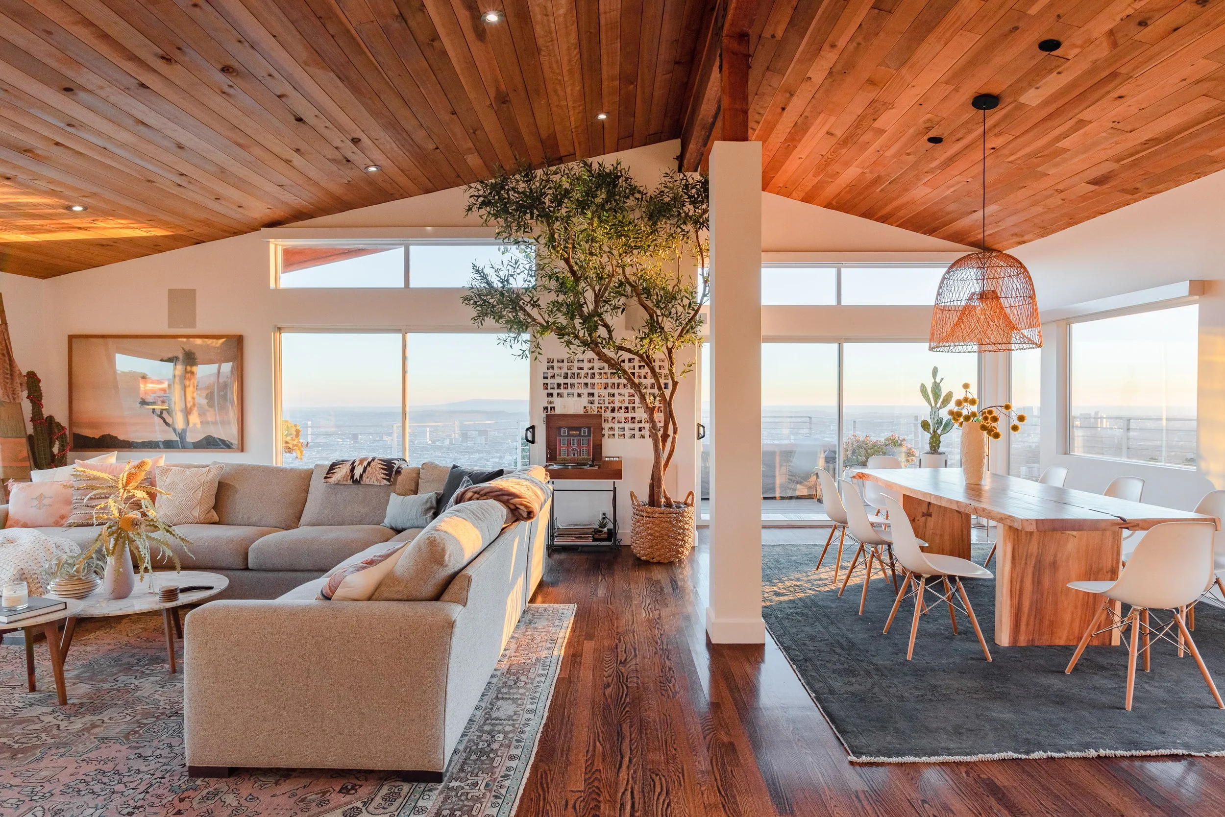 Shinybones House_Living and Dining Sunset 12MP 25.jpg