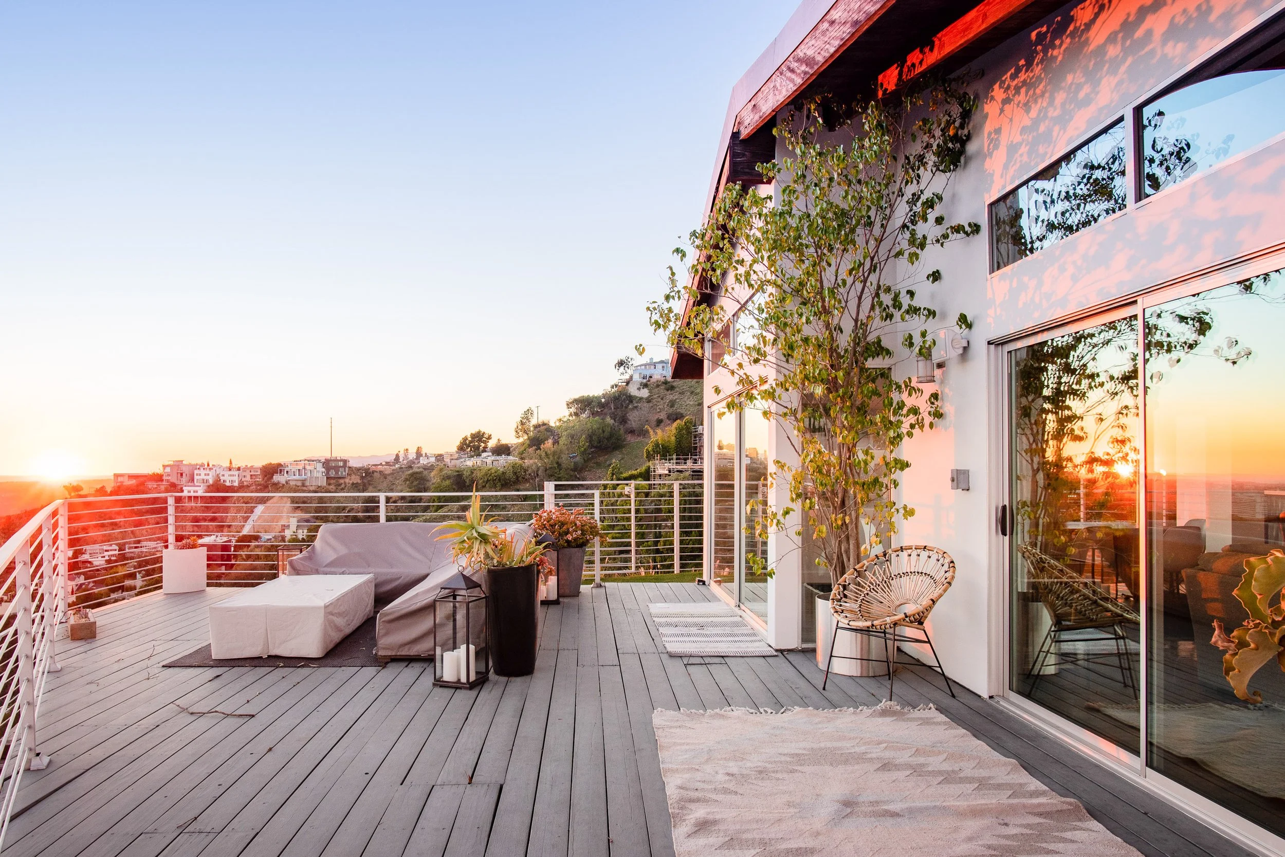 Shinybones House_Outside 12MP 30.jpg
