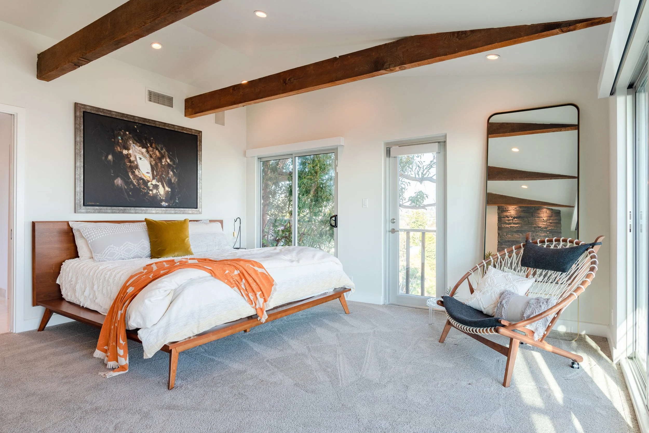 Shinybones House_Upstairs Bed 12MP 14.jpg