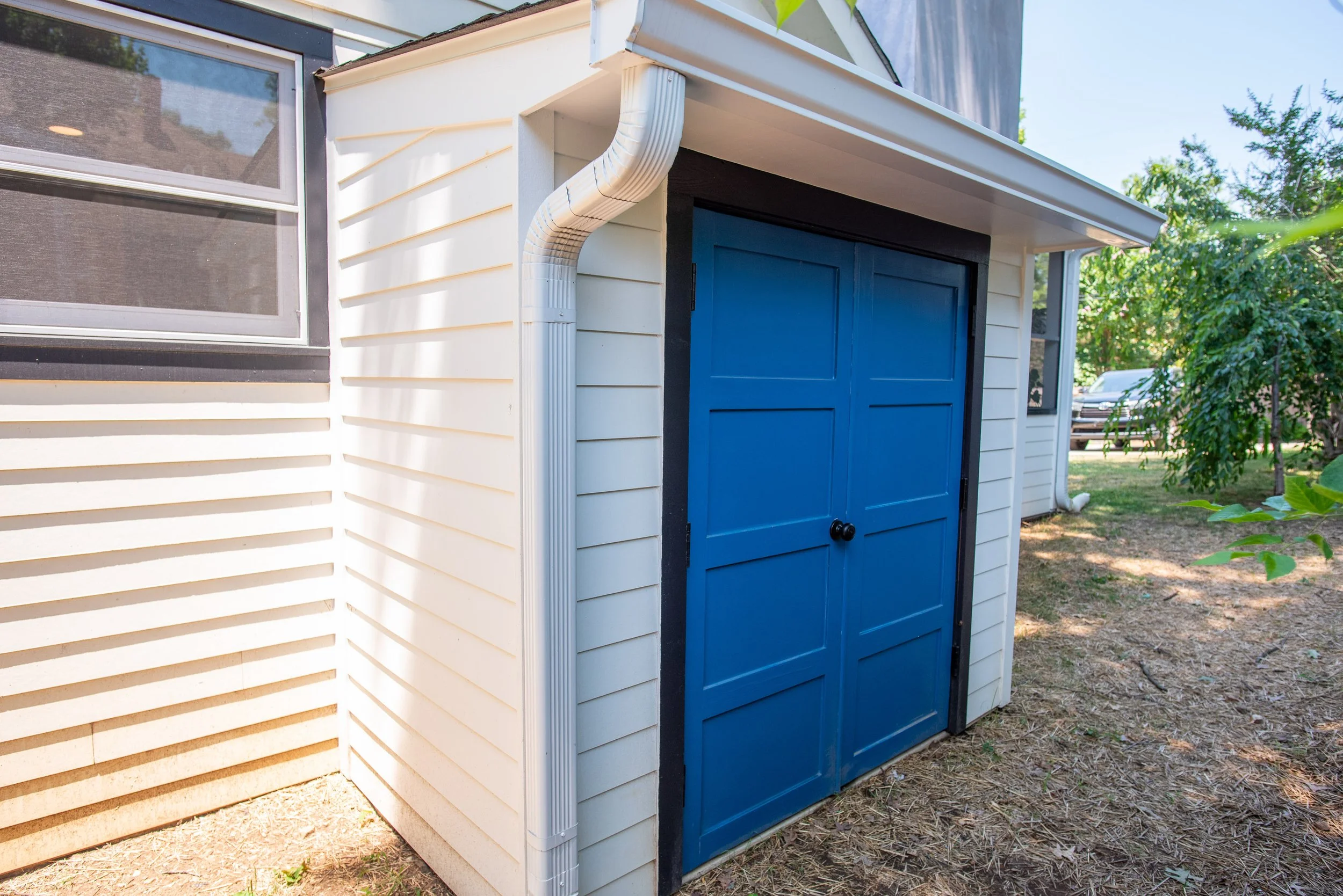 WHADB - Sarah Baer Porch 16_1.jpg