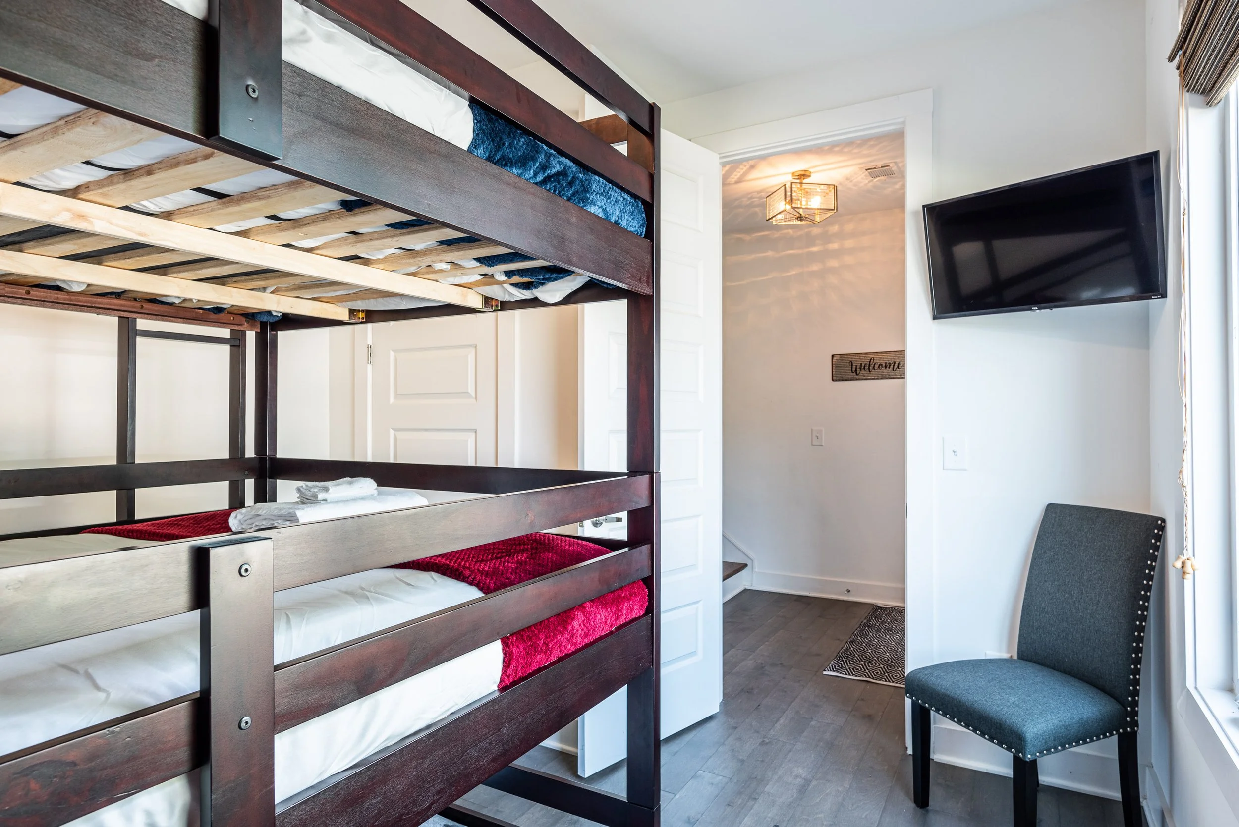 The Vibe Unit 5_1.JPG