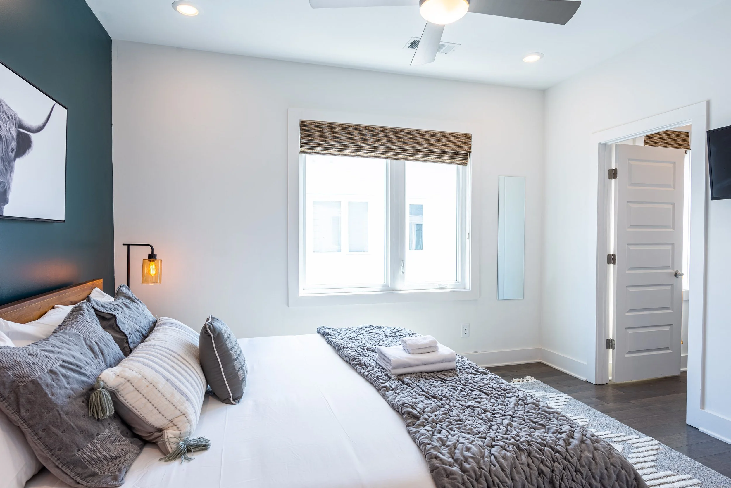 The Vibe Unit 5_30.JPG