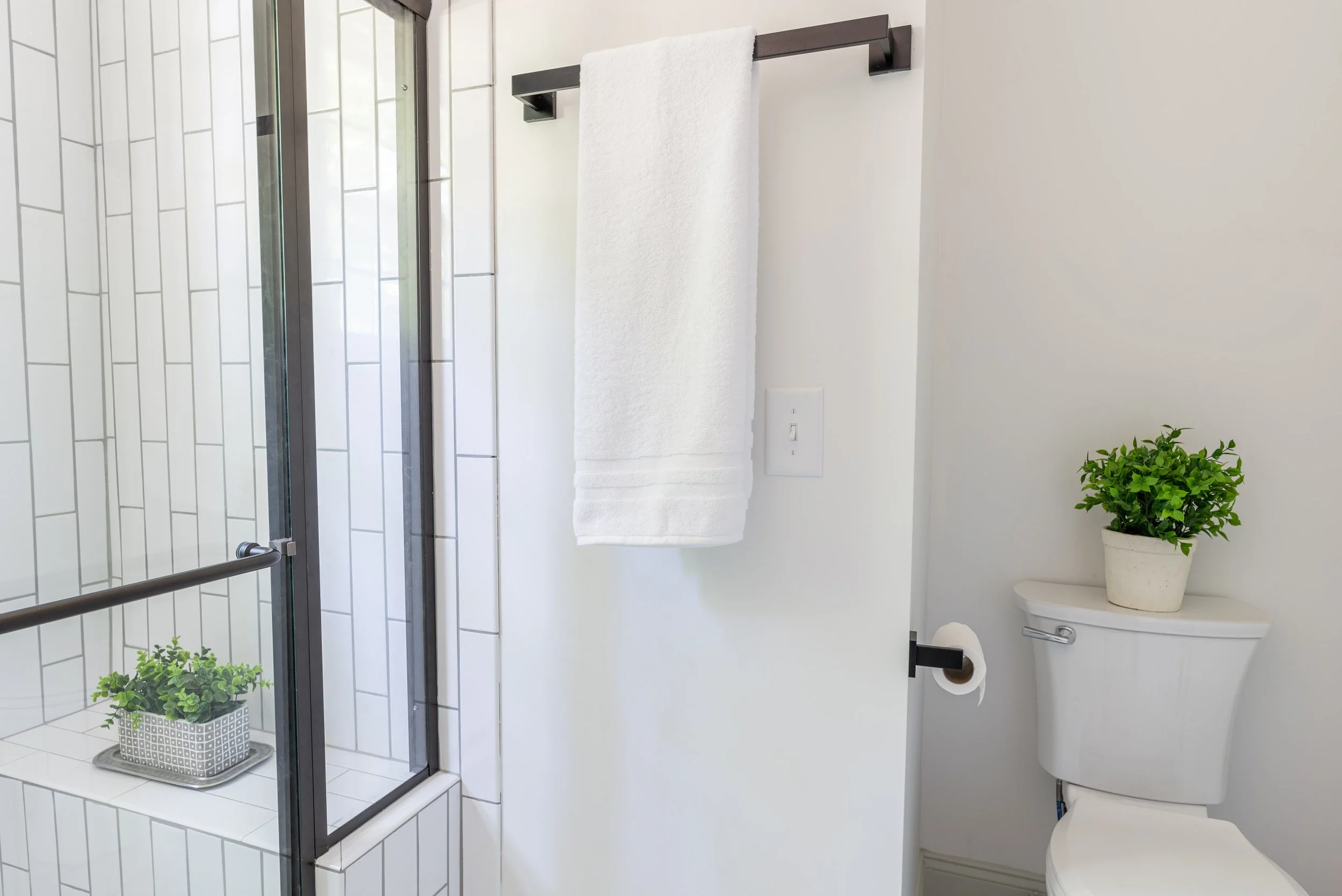 810 Glen Ave Staged_16.JPG