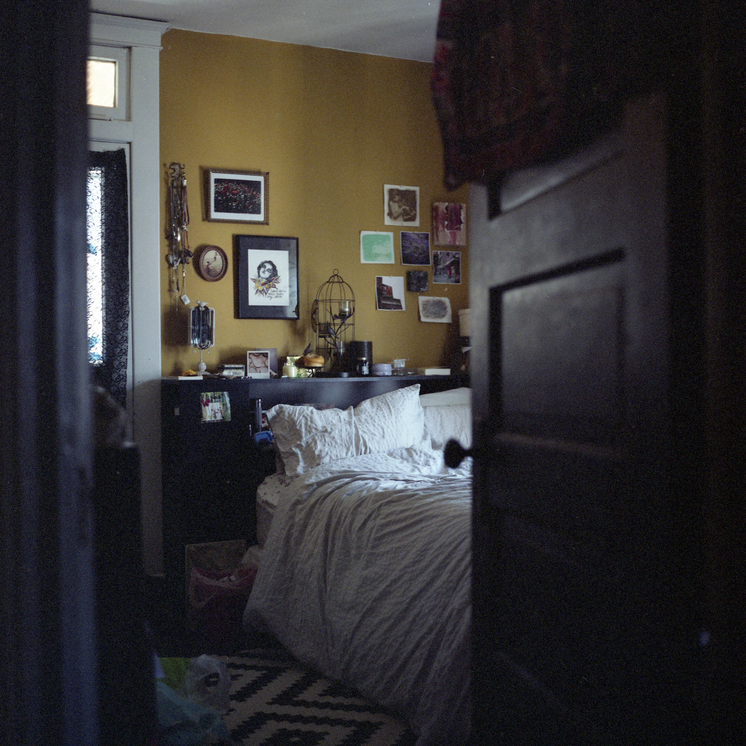img027.jpg
