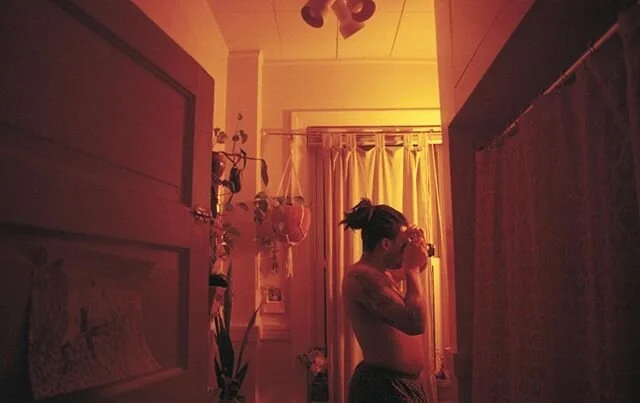 home | 35mm | Baltimore, MD
.
.
.
.
.
#35mm #redlight #colorfilm #analogphotography #n75 #grainisgood