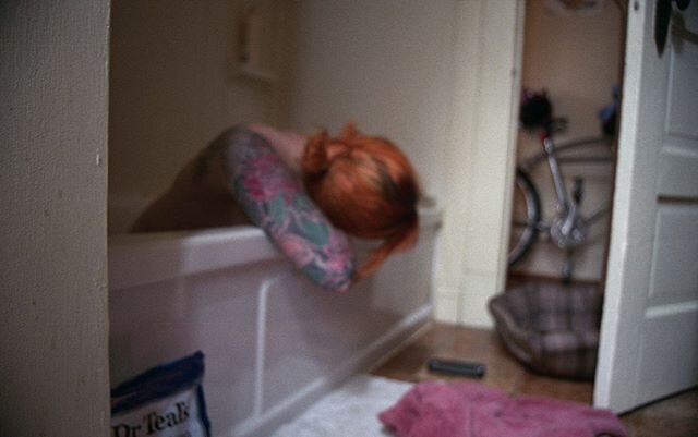 stuck, low, but above water | self-portraits | march 2020 | 35mm
.
.
.
.
.
#portraitphotography #selfieonfilm #selfportrait #analogportrait #analogphotography #baltimoreportraits #colorphoto #35mm #nomakeup #covid2020 #covidselfcare