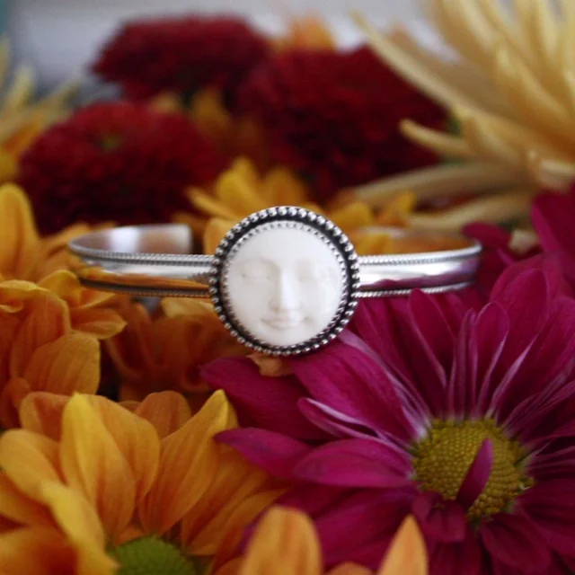 mooncuff.jpg