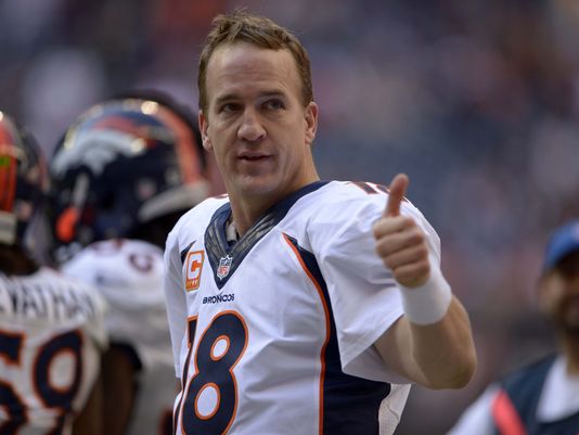 peyton manning pointing.jpg