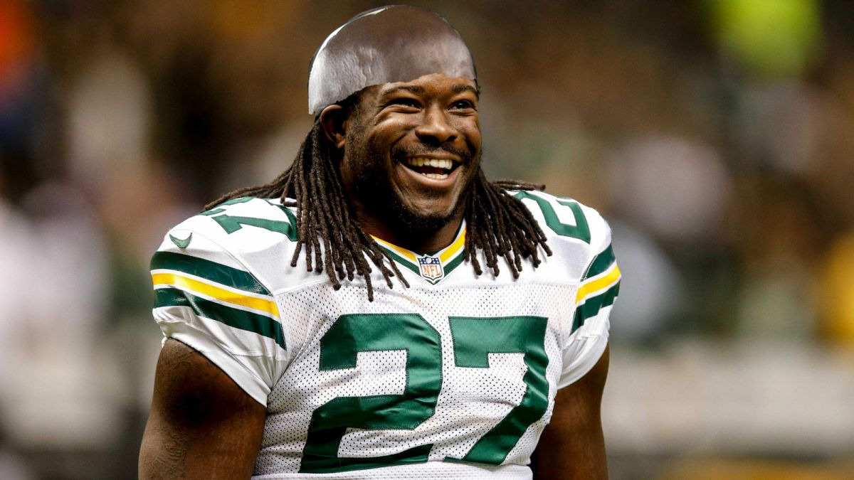 http://a.fssta.com/content/dam/fsdigital/RSN/Wisconsin/2014/12/19/PI-NFL-Eddie-Lacy-121914.vresize.1200.675.high.59.jpg; http://prod.static.packers.clubs.nfl.com/assets/images/fan-zone/wallpaper-2013-misc/driver/130131-driver-2-4x3.jpg
