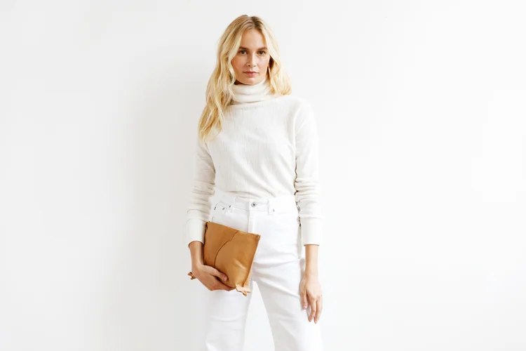 medium_8.6.4_LeatherPouch_9.jpg