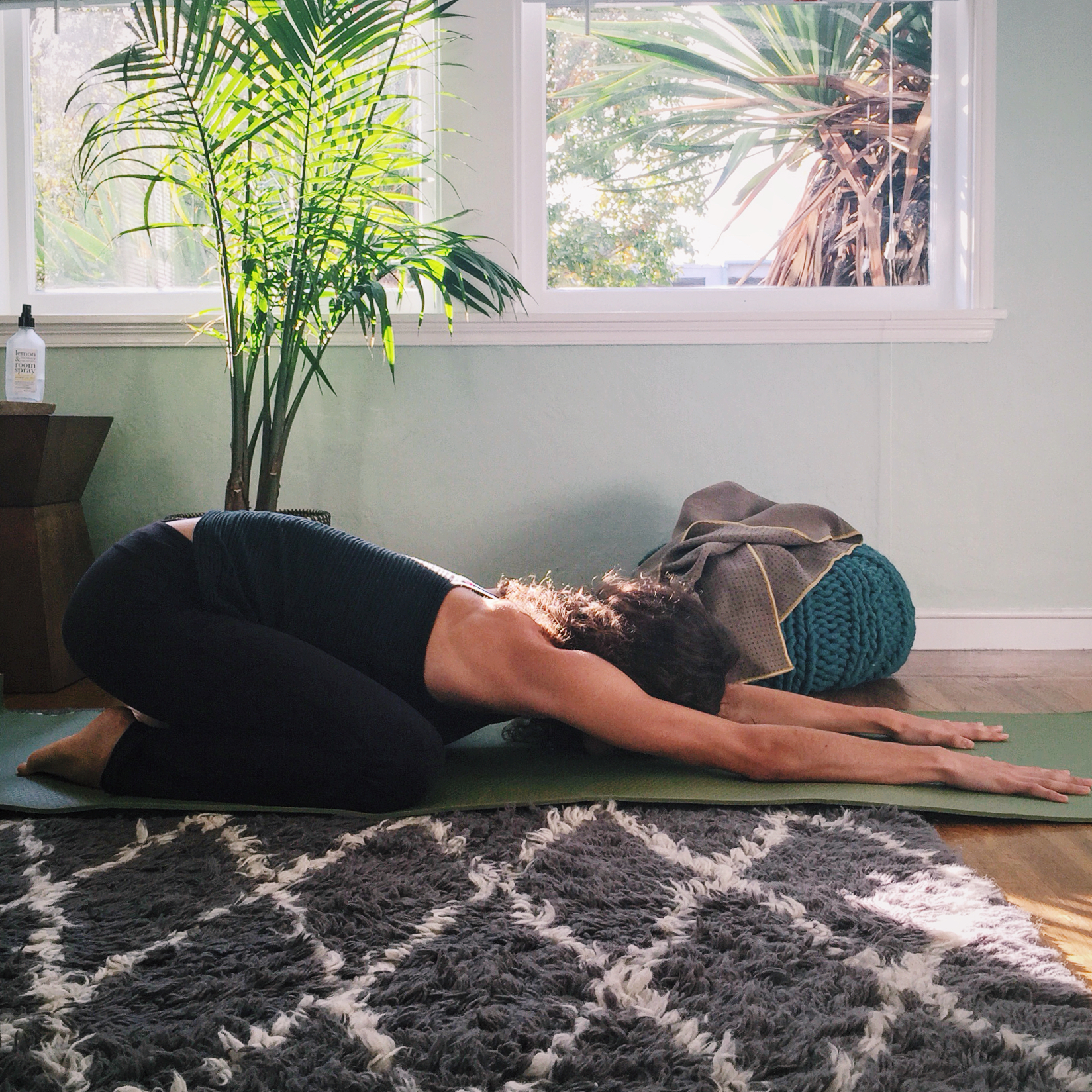 bālāsana