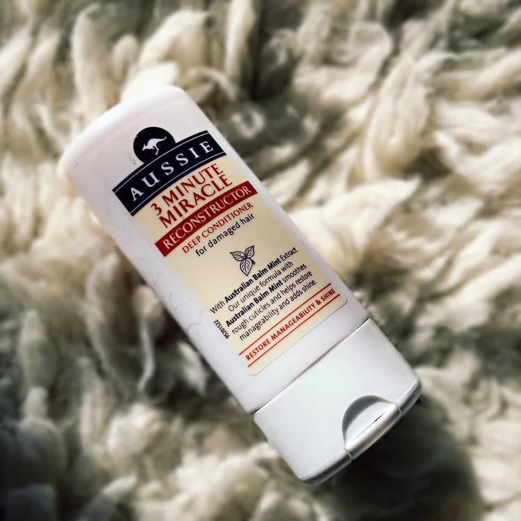 Aussie 3 Minute Miracle Reconstructor Deep Conditioner (75mL): £1.75 GBP