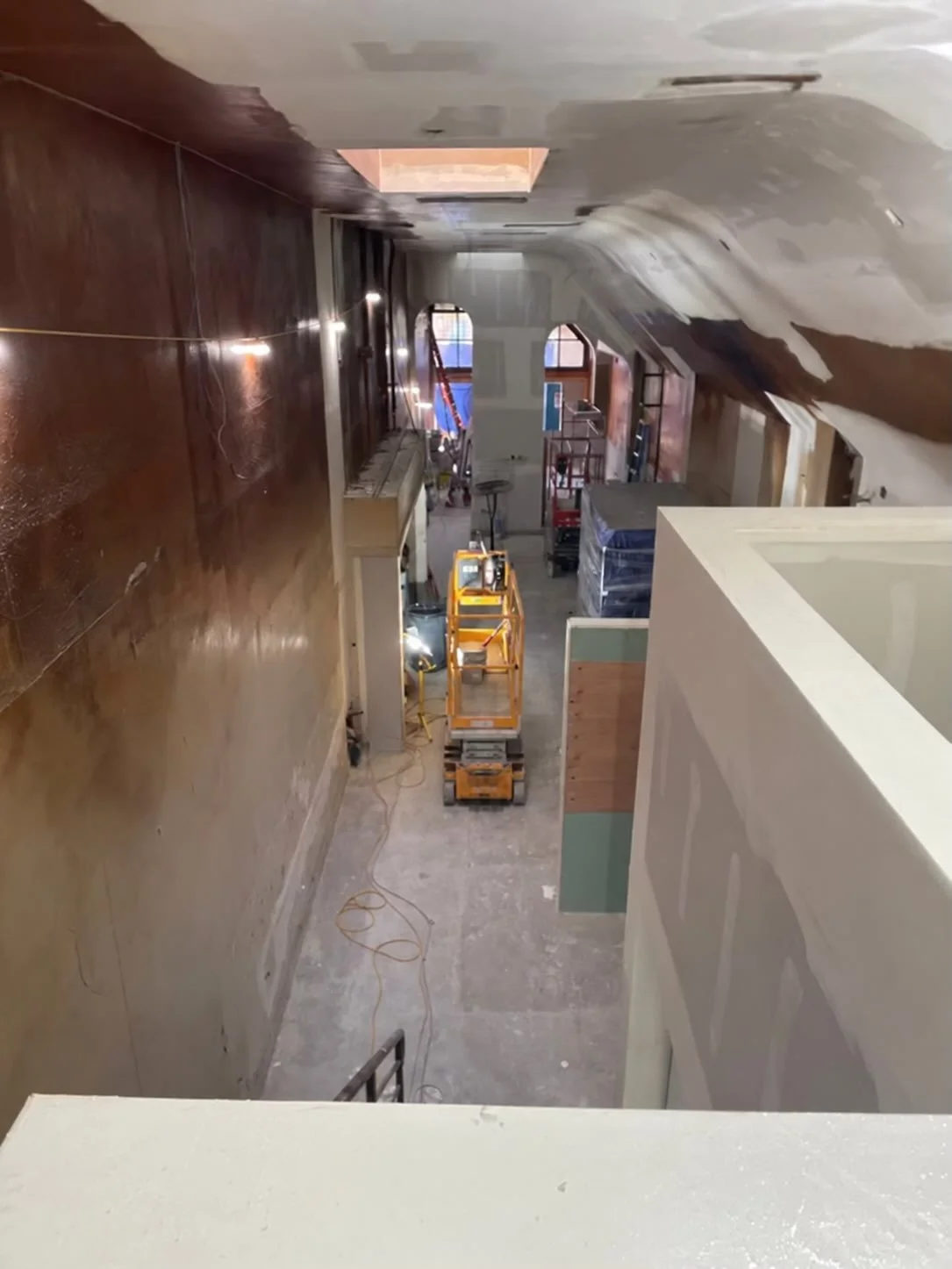 @lorella_sf is taking shape!✨

Drywall is going up across 17-foot ceilings and curved walls, bringing the bakery&rsquo;s sweeping lines into view. Here&rsquo;s a look at the crew putting in the work behind those curves!